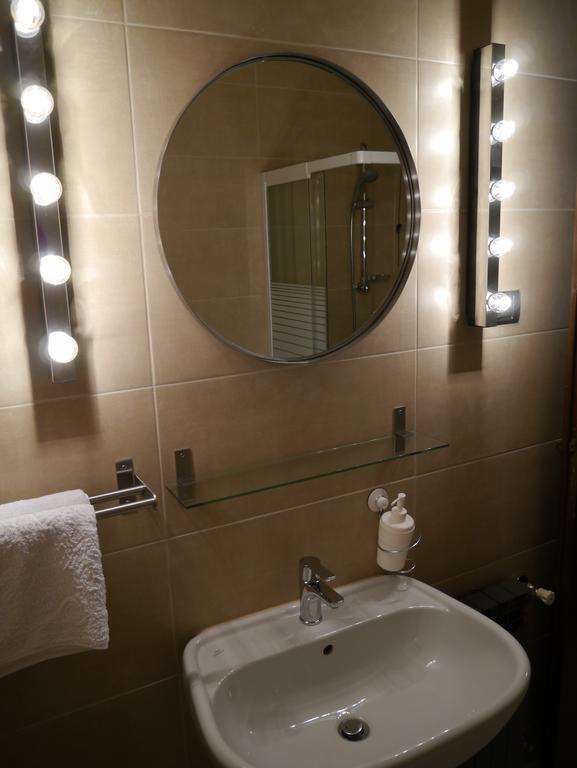 Boutique Hotel Barrel Sesvete Quarto foto